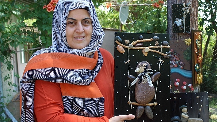 Ekmeğini taştan çıkaran anne 