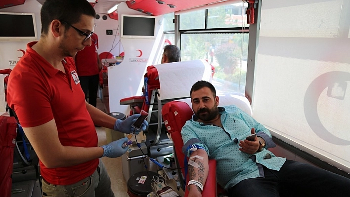 Minik Nehir ile ihtiyaç sahipleri için kan ve kök hücre bağışı 