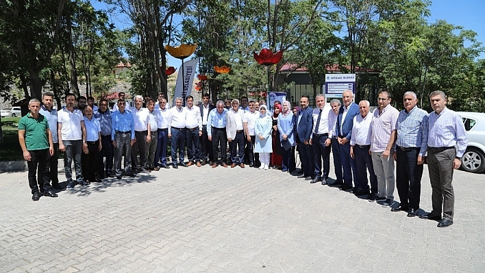 Battalgazi Belediye Meclisinde AK Parti gurubu toplandı 
