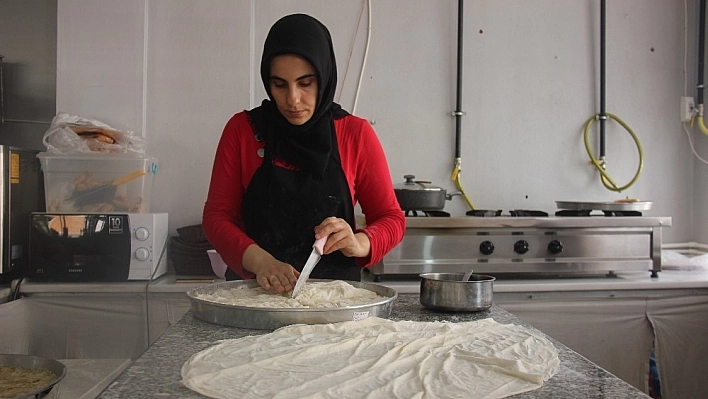 3 çocuk annesinin, 'Ev yapımı baklavası' ek gelir kapısı oldu 