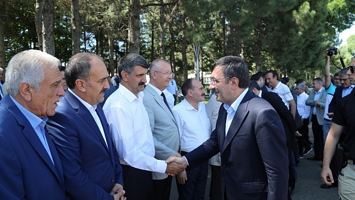 Bingöl'de  bayramlaşma programı 