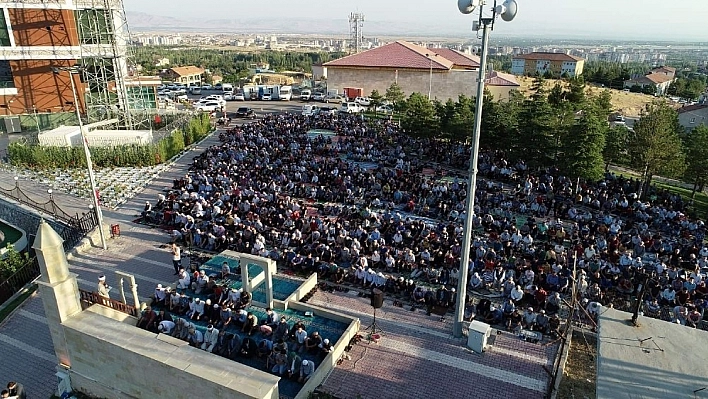 Gedik Namazgah'ında bayram namazı 