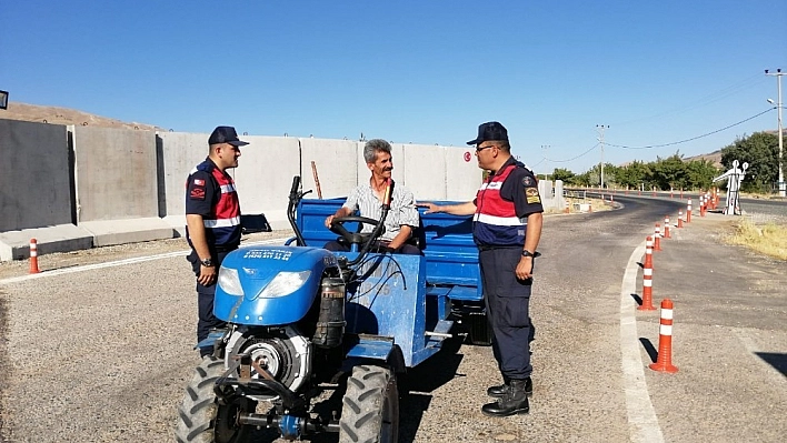 Jandarma ekiplerinden drone destekli trafik uygulaması 