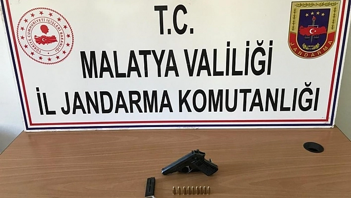 Şüpheli bir şahsın üzerinde ruhsatsız tabanca çıktı 