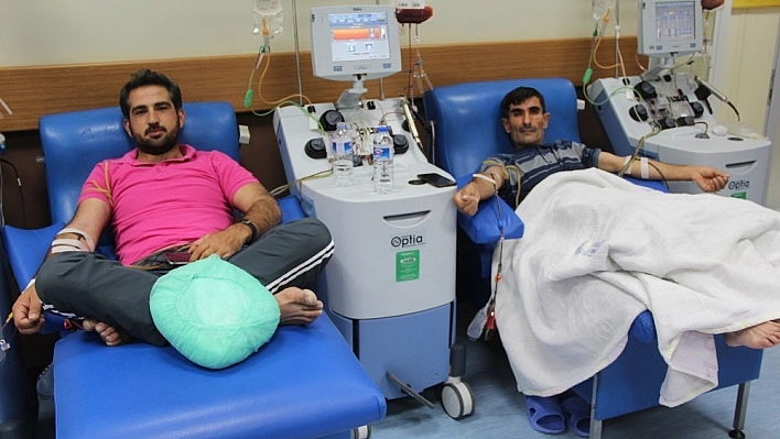 TÖTM'de aynı anda 7 hastaya kök hücre nakli yapıldı 