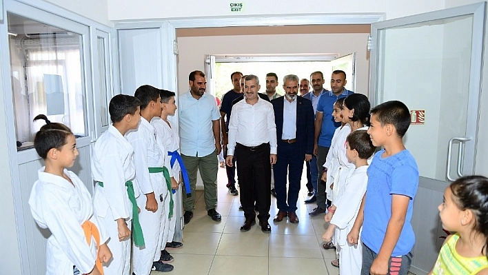 Başkan Çınar, Yeşil Konak ve Gençlik Merkezlerindeki hizmetleri yakından takip ediyor 