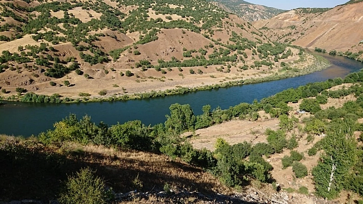 Serinlemek için girdiği nehirde hayatını kaybetti 