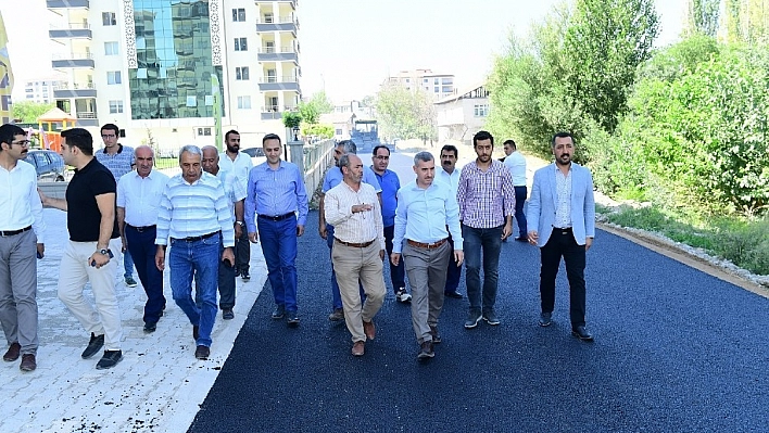 Başkan Çınar, Tecde Mahallesinde çalışmaları inceledi 