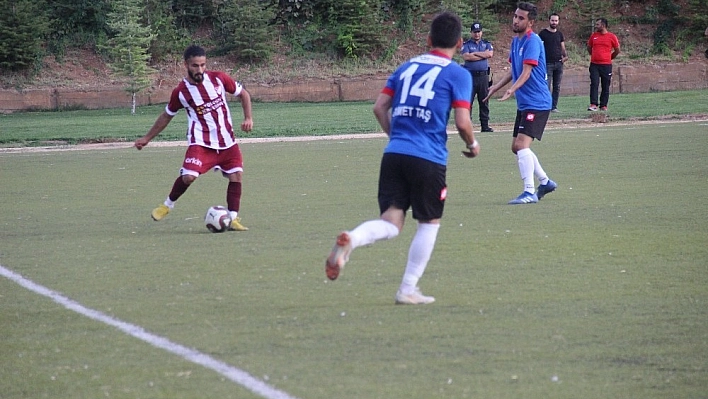 Elazığspor'lu Eren Sakatlandı