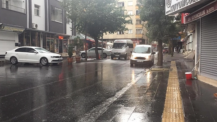 Bingöl'de yağmur ara ara etkili oluyor 