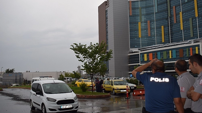 Malatya'da şiddetli rüzgar can aldı: 1 ölü, 1 ağır yaralı 