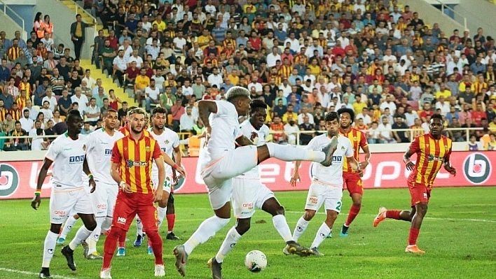 BTC Türk Yeni Malatyaspor: 0 - Alanyaspor: 3  (ilk yarı) 