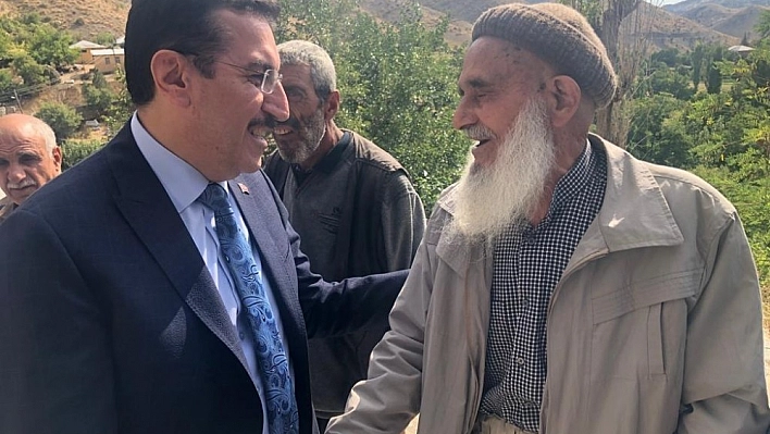 Diyarbakır'da annelere eski bakandan destek 