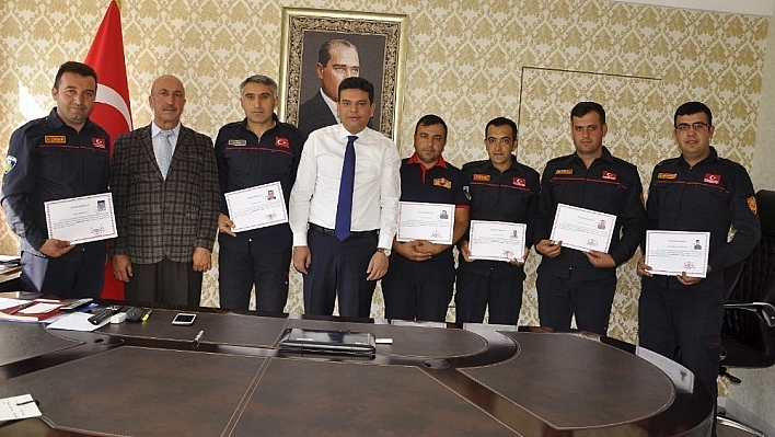 Kaymakam Şahin'den itfaiye erlerine teşekkür belgesi 