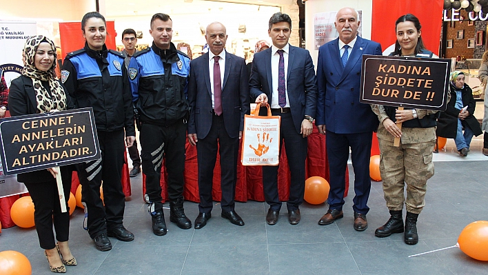 Polis ve Jandarma'dan 'Kadına Şiddete Hayır' Etkinliği