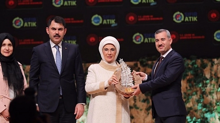 Yeşilyurt Belediyesi'ne &quotSıfır Atık" ödülü