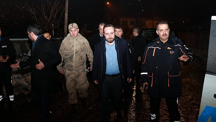 Ağar ve Şerifoğulları, Deprem Bölgesinde İnceleme de Bulundu