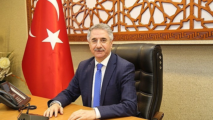 AK Parti'li Yanılmaz'a ཋ Temmuz Destanı' Ödülü