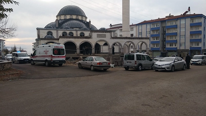 Elazığ'da Cami İnşaatında Ceset Bulundu