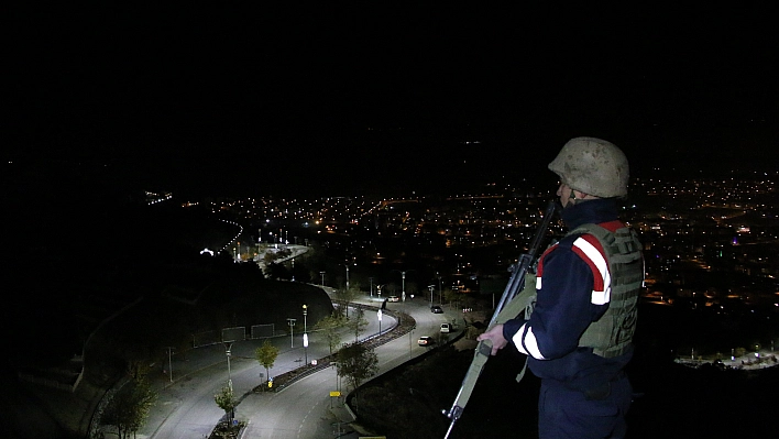 En Uzun Gecede, Vatan Nöbeti