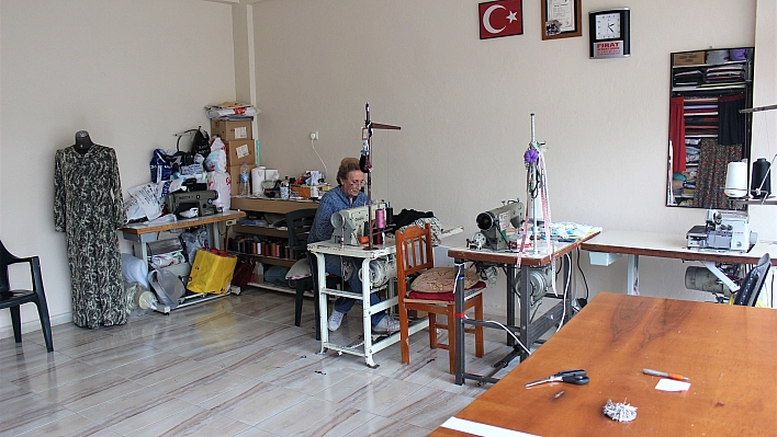 İlerleyen Yaşına Rağmen 37 Yılllık Mesleğinden Vazgeçemiyor