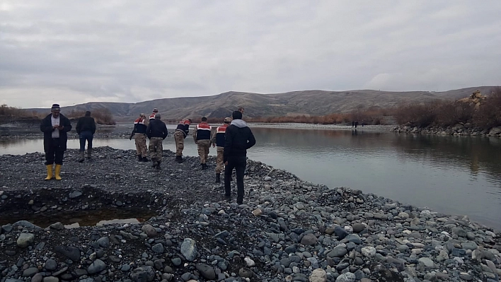 Palu'da Kaybolan Balıkçının Eşyaları Bulundu