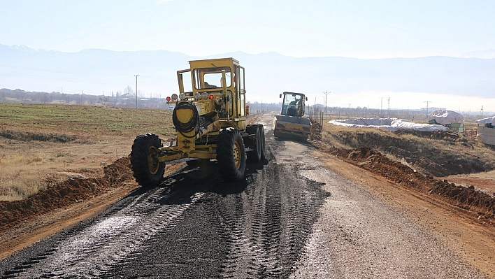 Şehit Sekin'in Kabrinin Yolu için İl Özel İdare Kolları Sıvadı