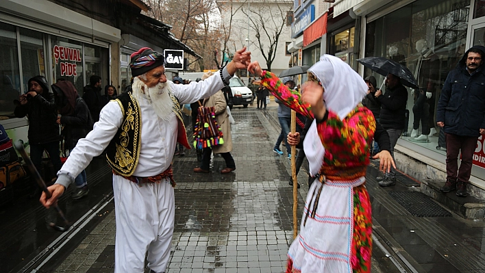 Tunceli'de Renkli Gağan Etkinliği Düzenlendi