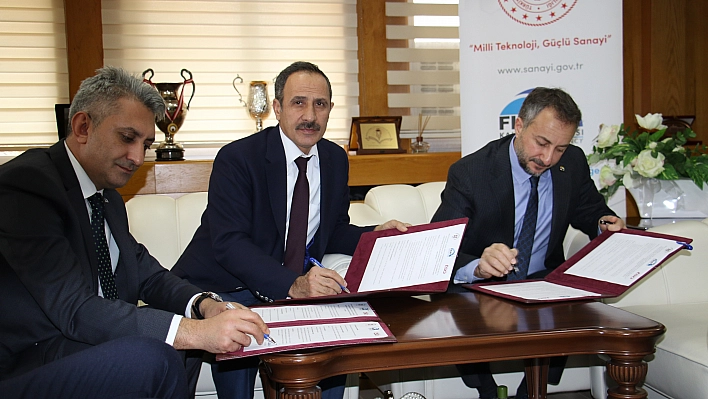 'Uluslararası Öğrencilerin Kariyer Gelişimi' Protokolü İmzalandı