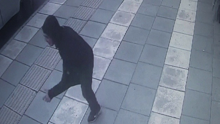 Araçtan Sıkılan kurşunların Hedefi Oldu