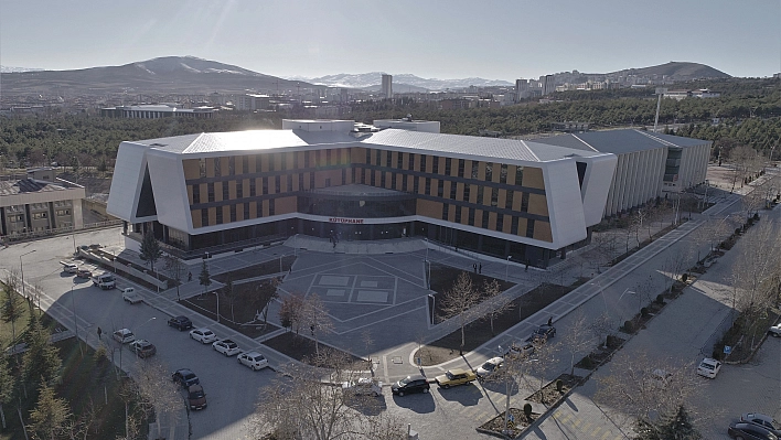 Bölgenin En Büyük Kütüphanesi, Elazığ'da!