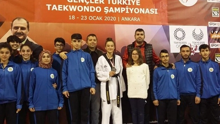 Dereceye giren sporcular milli takıma seçildi
