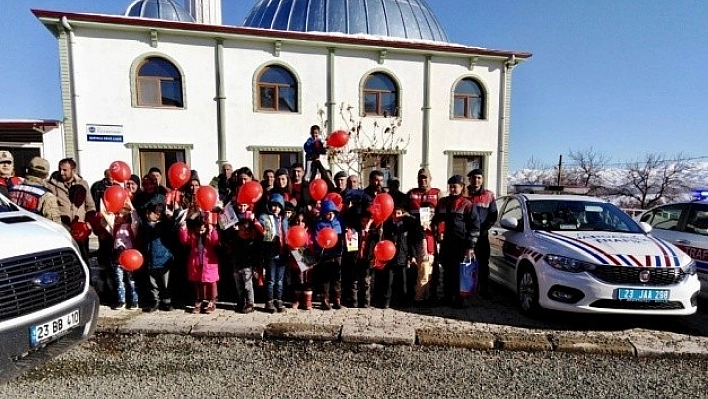 Jandarmadan &quotSizden Biriyiz" Projesi