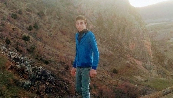 Elinde Patlayan Silah, Can Aldı