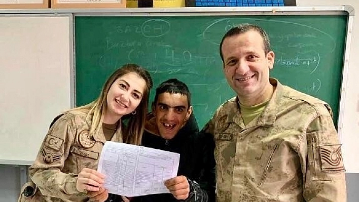 Öğrencilerin Karne Heyecanına Ortak Oldular