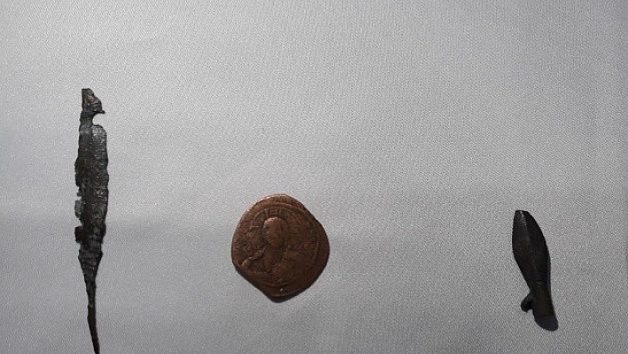 Jandarma Tarihi Eser Kaçakçılarını Yakaladı