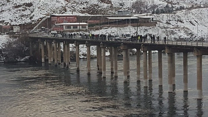 Batan Teknede Kaybolan Şahsı Arama Çalışmaları Sürüyor