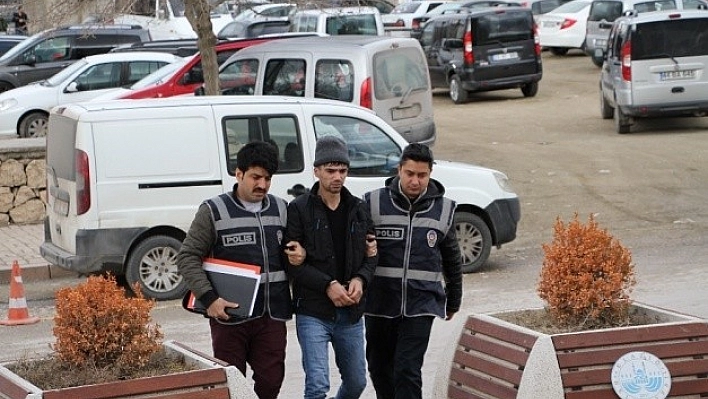 Aynı Eve İki Defa Girdi Yakalandı!