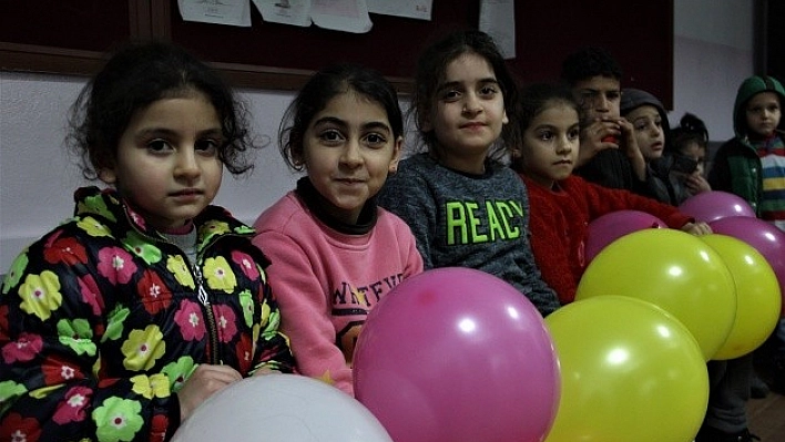 Depremzedelere Psikososyal Destek Sürüyor