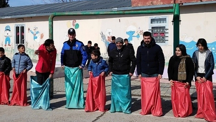 Elazığ'da Çocuklara Moral Etkinliği