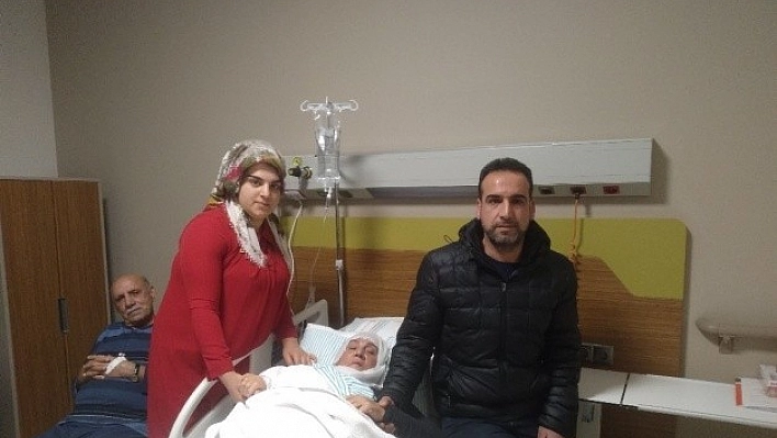 Hatun Teyze 17 Saat Sonra Enkazdan Kurtarılmıştı