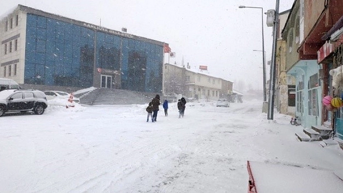 Bingöl'de Okullar Tatil Edildi