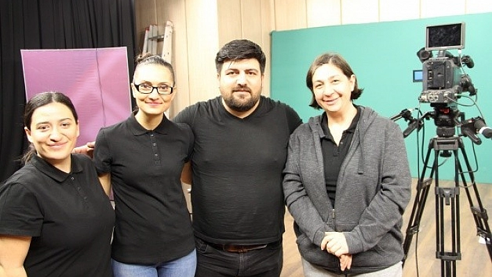 İşitme Engelliler İçin Kamera Karşısına Geçtiler