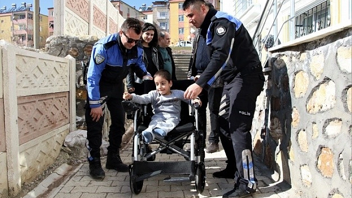 Küçük Efraim, Akülü Aracına Kavuştu