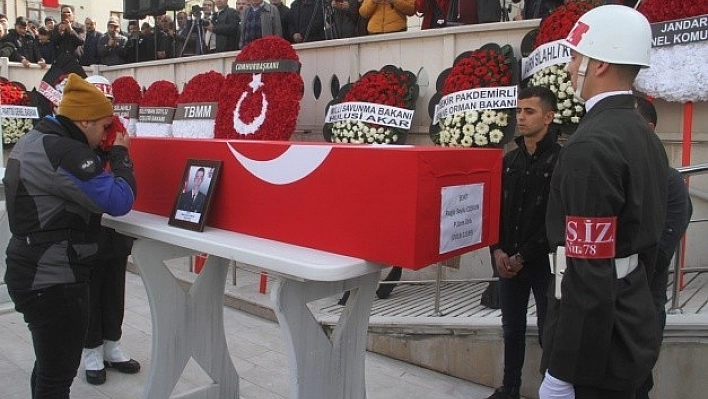 Şehidimiz Son Yolculuğuna Uğurlanıyor