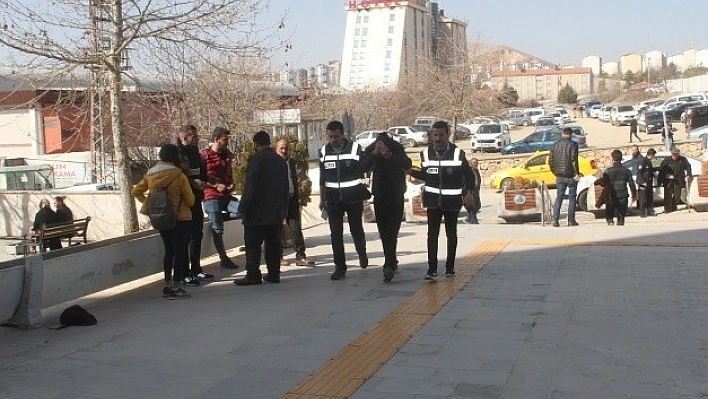 Üç Gün Arayla İki Evi Soydu