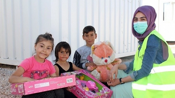 Depremzede Çocuklara 30 Bin Oyuncak