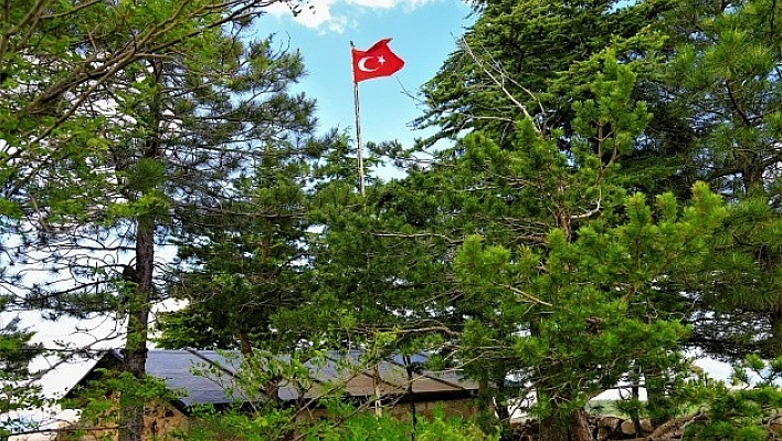 Ankuzu Baba Dağı, Muhteşem Manzarası İle Dikkat Çekiyor!