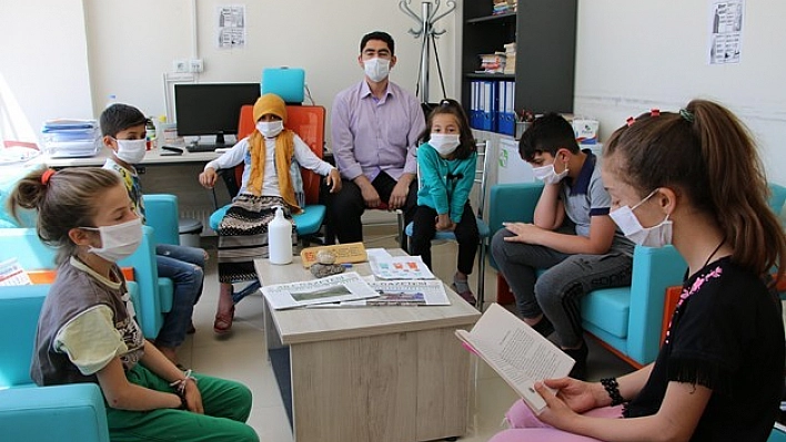 Hem Oyunlar Oynuyor Hem Sınava Hazırlanıyorlar
