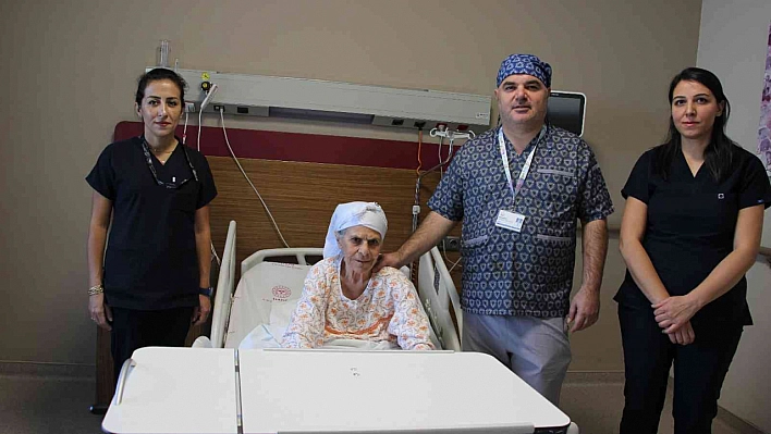 70 Yaşındaki Hasta Sağlığına Kavuştu